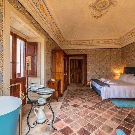 B&B Palazzo D'alessandro Wunderkammer & Di Charme Caporciano