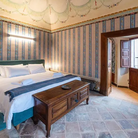 Palazzo D'alessandro Wunderkammer & Di Charme 3*