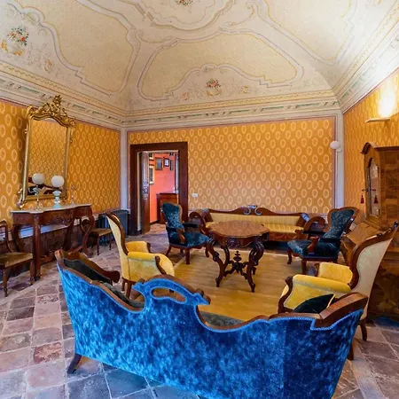 Palazzo D'alessandro Wunderkammer & Di Charme 3*