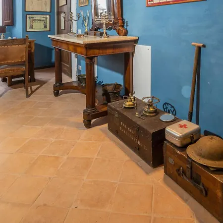 Palazzo D'alessandro Wunderkammer & Di Charme * Caporciano