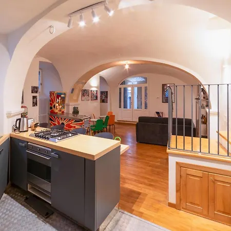 Palazzo D'alessandro Wunderkammer & Di Charme Caporciano