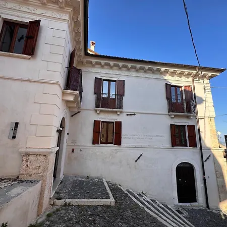 Bed & Breakfast Palazzo D'alessandro Wunderkammer & Di Charme 3*