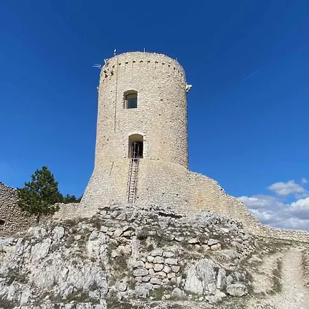 Palazzo D'alessandro Wunderkammer & Di Charme * Caporciano