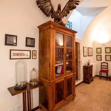 Palazzo D'alessandro Wunderkammer & Di Charme Caporciano