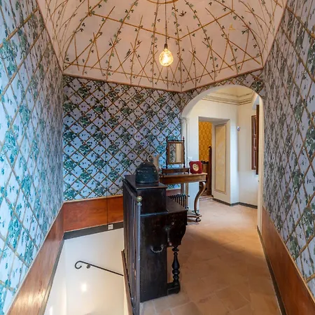 Palazzo D'alessandro Wunderkammer & Di Charme B&B