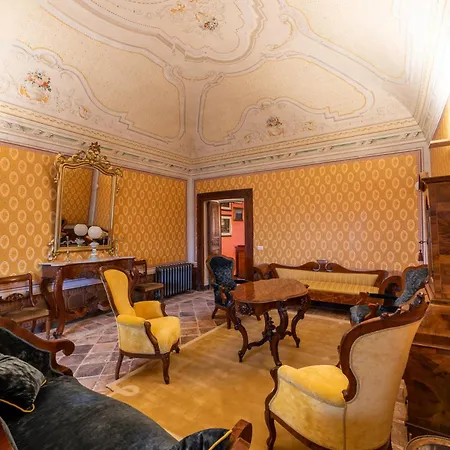 Nocleg ze śniadaniem Palazzo D'alessandro Wunderkammer & Di Charme