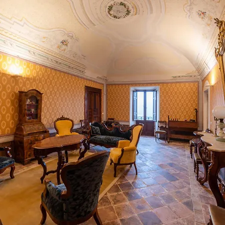 Bed & Breakfast Palazzo D'alessandro Wunderkammer & Di Charme 3*