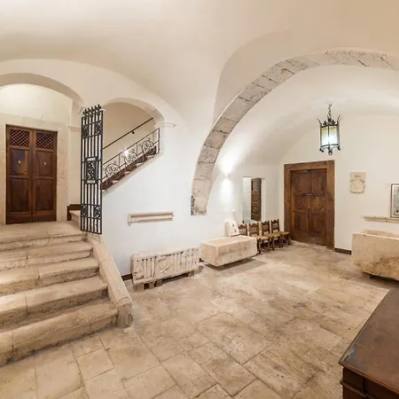 Bed & Breakfast Palazzo D'alessandro Wunderkammer & Di Charme Caporciano