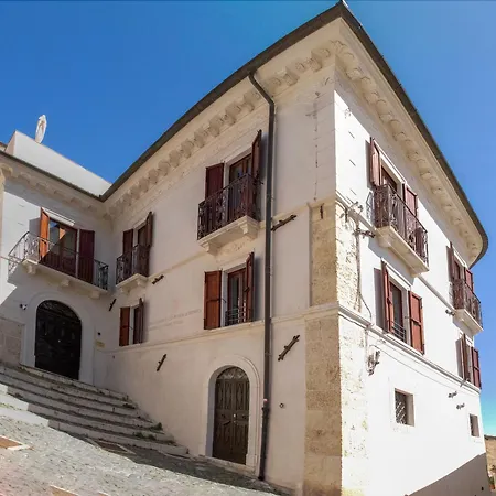Palazzo D'alessandro Wunderkammer & Di Charme Bed & Breakfast *