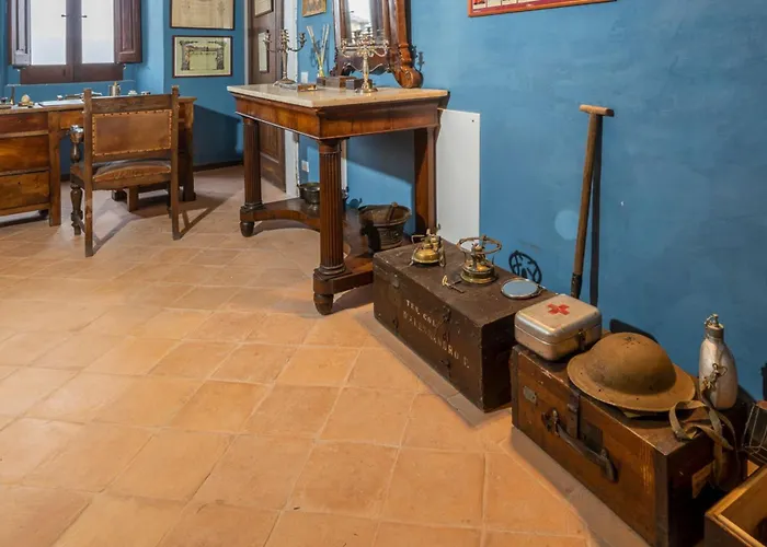 Palazzo D'alessandro Wunderkammer&suites Di Charme 3* Caporciano