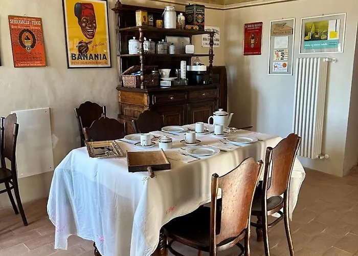 Frühstückspension Palazzo D'alessandro Wunderkammer&suites Di Charme Caporciano