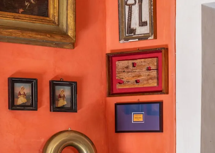 Palazzo D'alessandro Wunderkammer & Di Charme 3* Caporciano