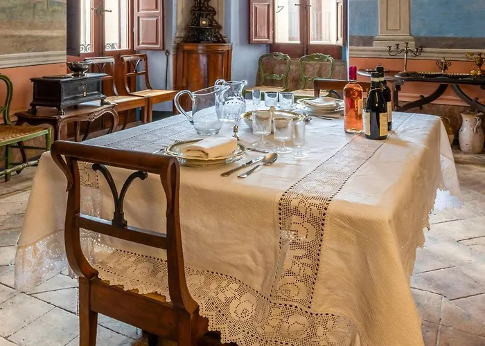 Frühstückspension Palazzo D'alessandro Wunderkammer&suites Di Charme Caporciano