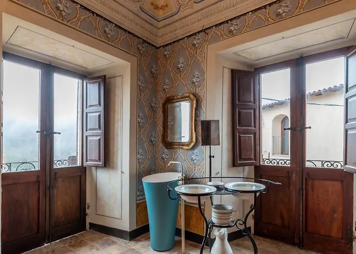 Palazzo D'alessandro Wunderkammer&suites Di Charme Caporciano