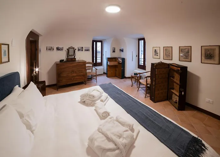 Palazzo D'alessandro Wunderkammer&suites Di Charme 3*