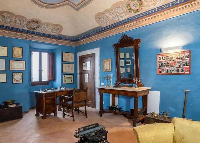 Palazzo D'alessandro Wunderkammer&suites Di Charme Caporciano