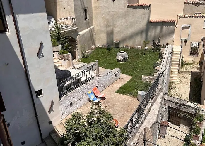 Palazzo D'alessandro Wunderkammer&suites Di Charme Frühstückspension